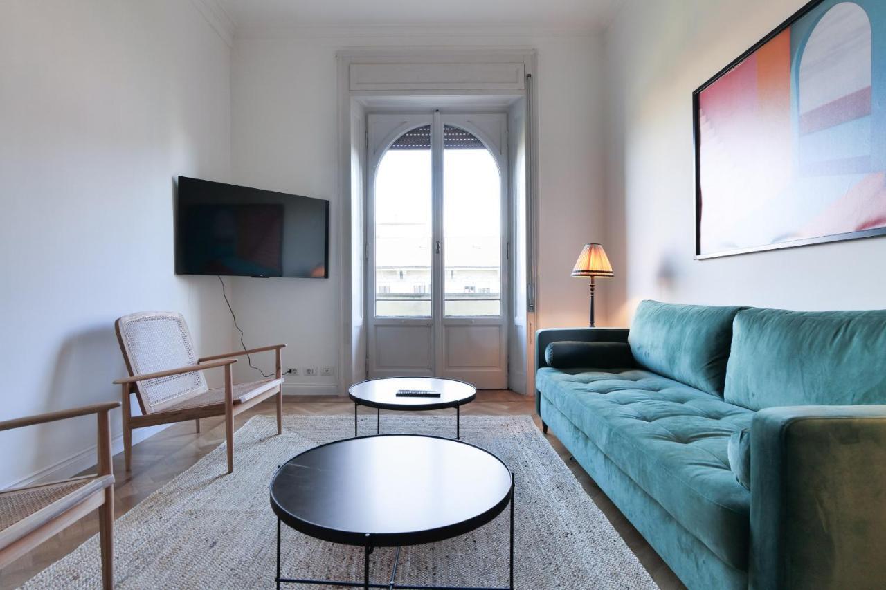 Adelaide Elegant Apartments Milan Bagian luar foto