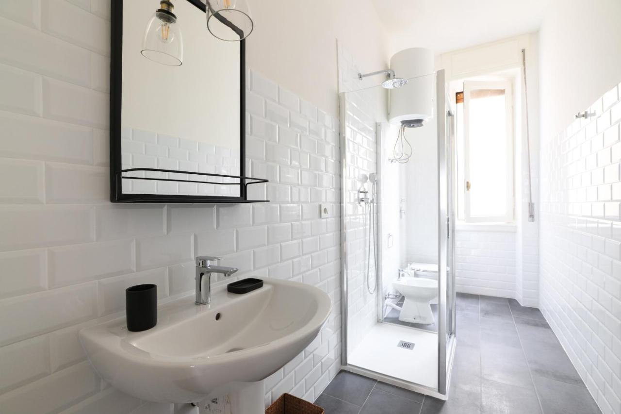 Adelaide Elegant Apartments Milan Bagian luar foto