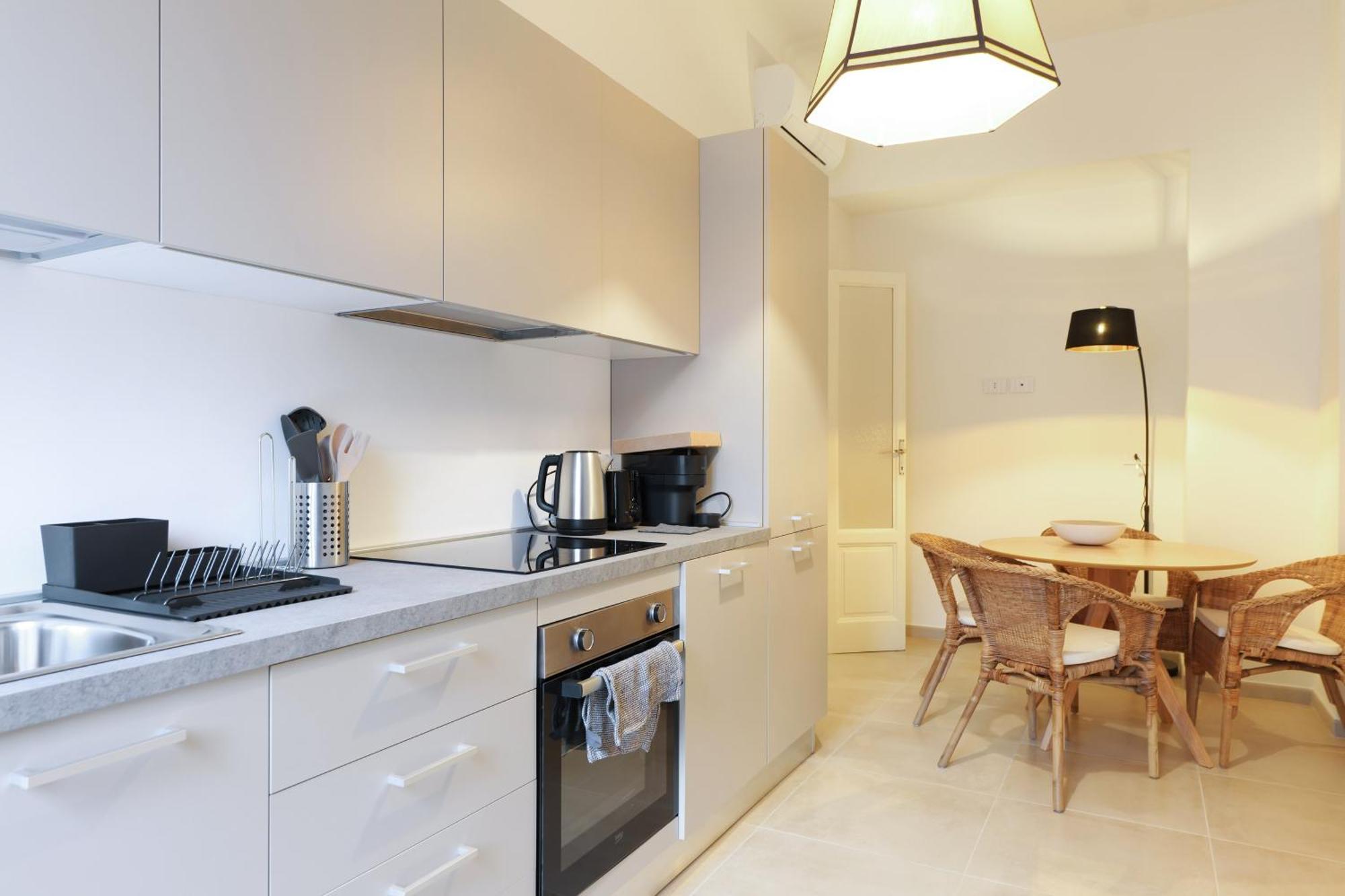 Adelaide Elegant Apartments Milan Bagian luar foto